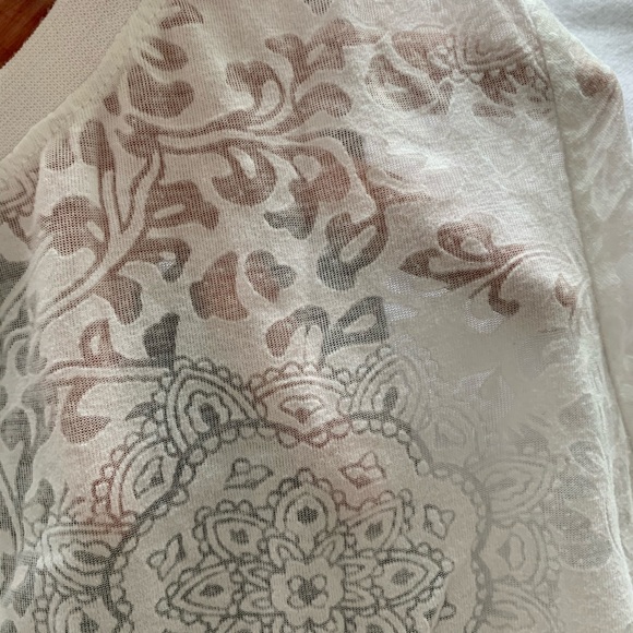 Forever 21 Semi-sheer top - Picture 3 of 5